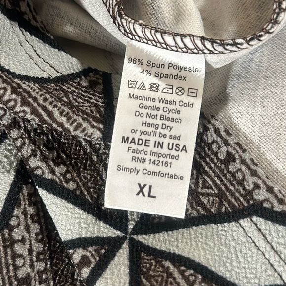 LuLaRoe Women’s Cassie Pencil Skirt/Size: XL /Color: Gray-Black Geometric (NWT) - Picture 5 of 7